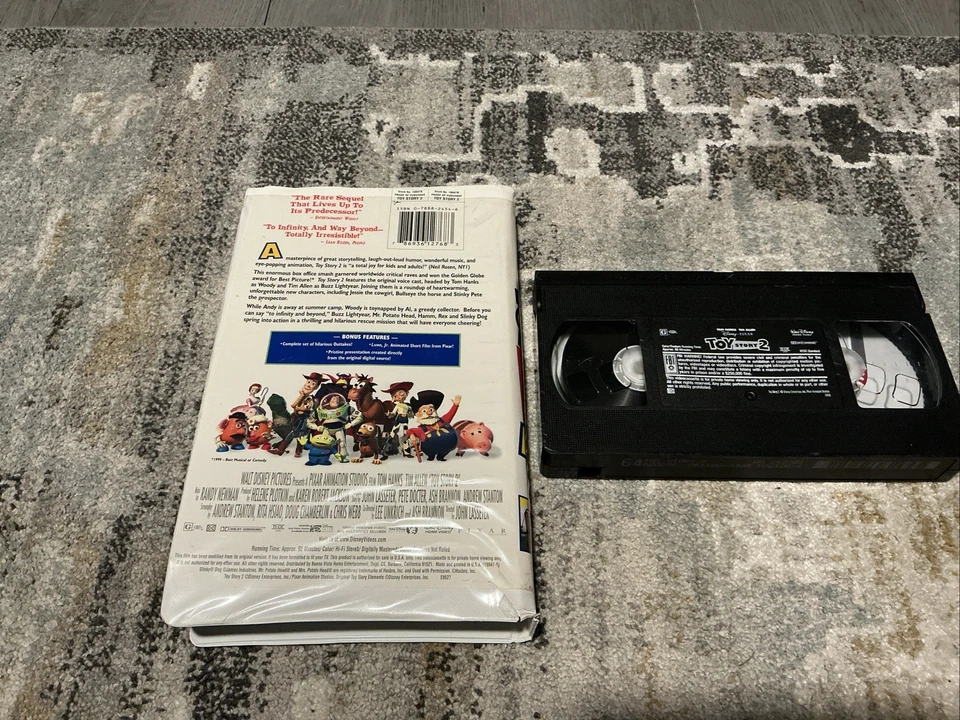Toy Story 2 (VHS, 2000) - Image 2 of 4