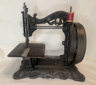 Antique PRINCESS of WALES Cast Iron Sewing Machine Cira 1870's