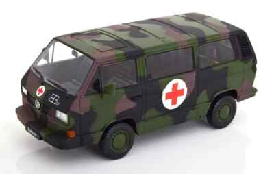 VW T3 Syncro Bus Krankenwagen Bundeswehr 1987 Cam 1/18 von KK-Scale KKDC180969S