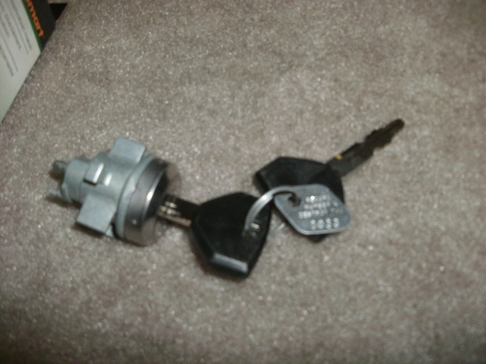 1993 1994 1995 CHRYSLER TOWN & COUNTRY JEEP GRAND CHEROKEE TRUNK LOCK KIT - Image 2 of 3