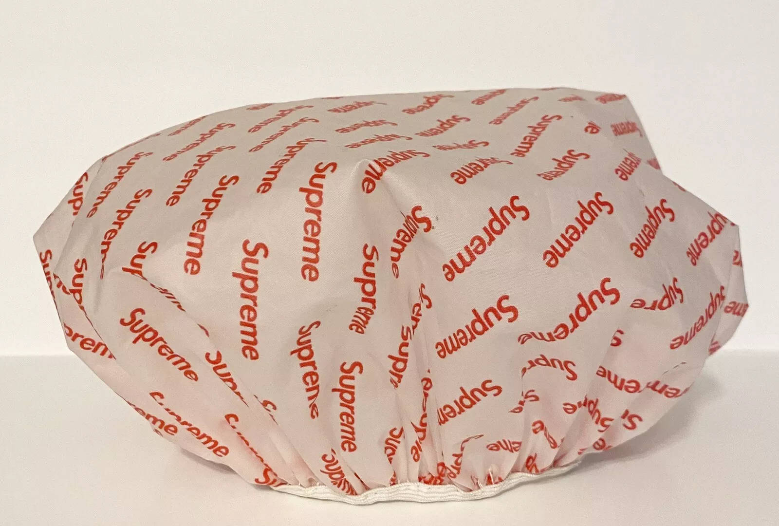 Casquette de douche collector de marque Supreme