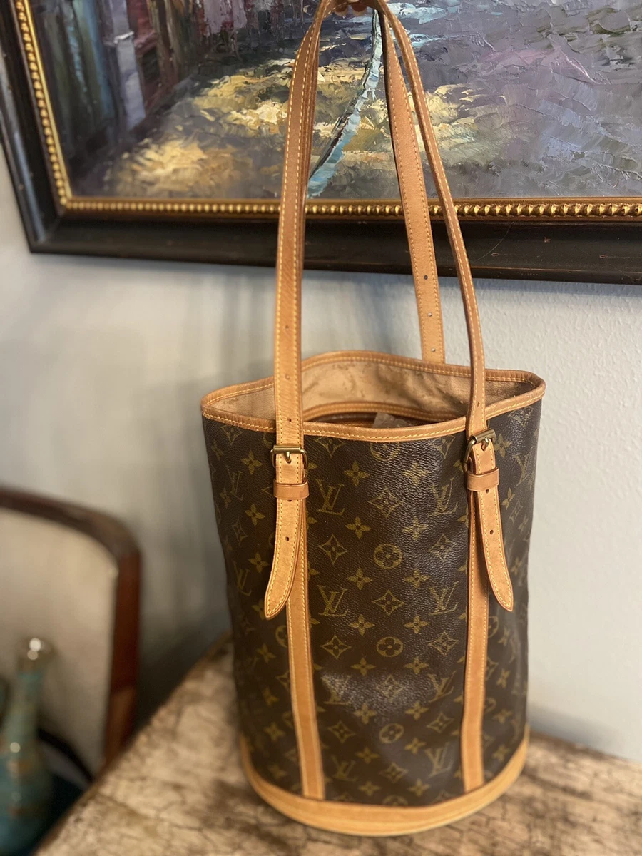 Louis Vuitton Bucket GM Review 