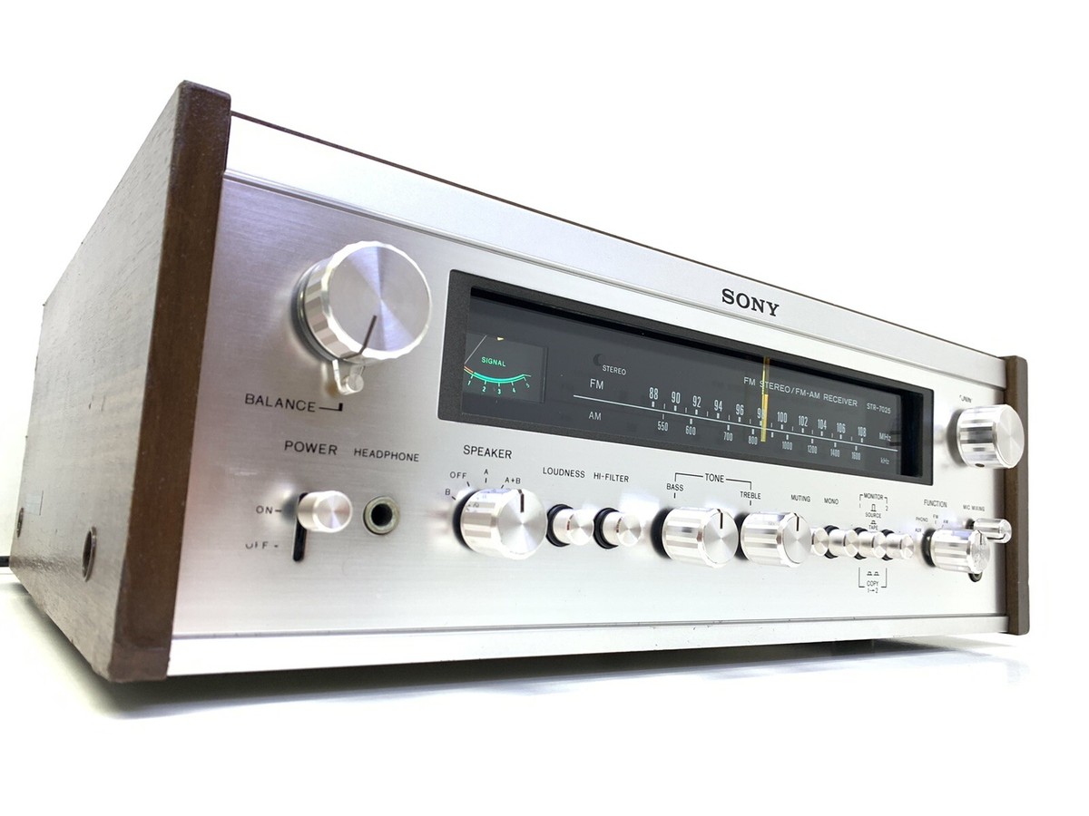 SONY STR-7025 Stereo Receiver 36 Watts RMS Vintage 1974