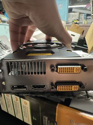 ZOTAC NVIDIA GeForce GTX 550 Ti Amp Ed. 1 GB 192 Bit DDR5 (ZT