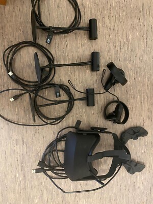 Oculus Rift CV1 mit 3 Sensoren und 2 Touch-Controllern 