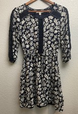 New Miami Francesca s Navy Floral Dress 3/4 Sleeve Lace Cut Outs Size Small