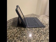 Apple IPAD 6th gen 32GB WIFI Silver . Logitech rugged combo 2 case included