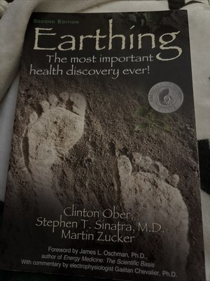 Earthing: The Most Important Health Disc- 9781591203742, paperback, Clinton Ober