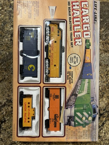 VINTAGE Remolque de Carga Realista Tren Eléctrico Set Escala HO Union Pacific Nº 8829 | Condition: Used