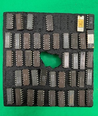 Lot of 99 Vintage DIP IC Chips RCA ITT AMD Signetics 7400 CMOS TTL RE