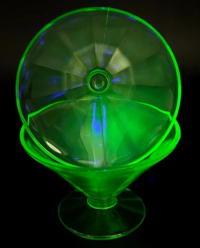 Vintage Federal Green Uranium Glass Sherbet Cups ~ Set of 2 ~ Marked ~ GLOW!