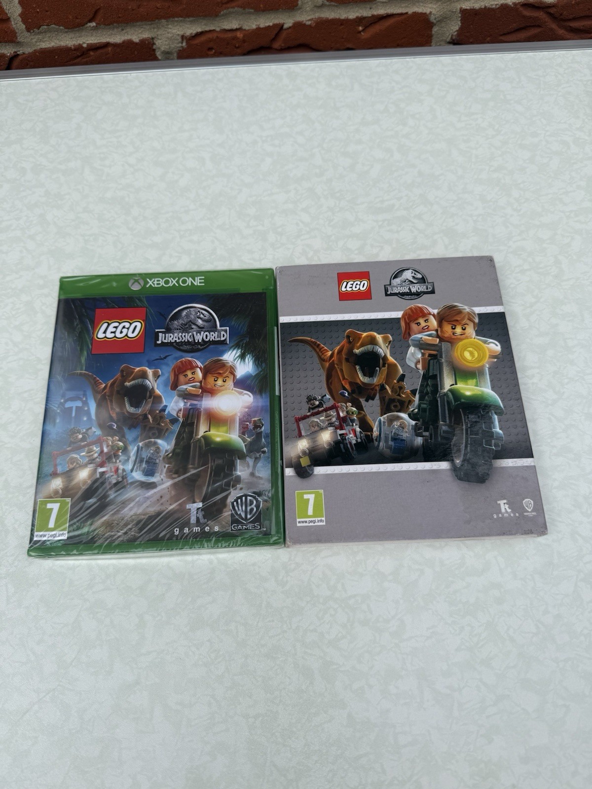 LEGO Jurassic World (Microsoft Xbox One, 2015)