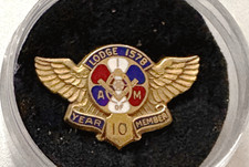 Vtg Wings Pin DOUGLAS AIRCRAFT Machinists & Aerospace Workers Union Santa Monica