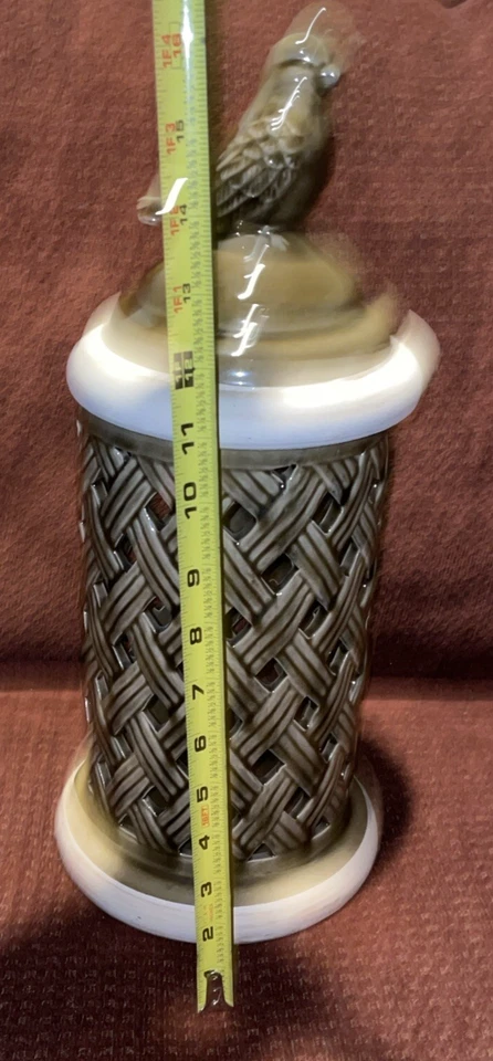 Vela Tejida Pájaro 16.5" Verde Salvia Cerámica Huracán Sin Llama Valerie Hill Foto 3 de 3