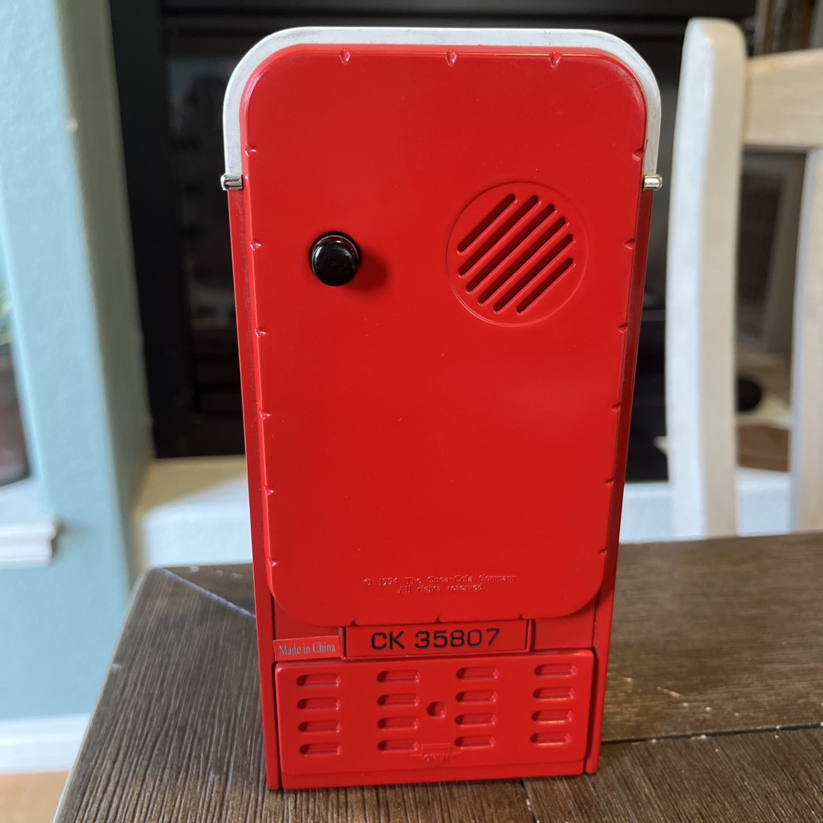 Vintage Coca Cola Collectible Musical Bank “Vending Machine” 1994
