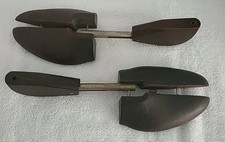 VINTAGE ROCHESTER SHOE TREE CO. NO. 4 SPLIT-TOE WOODEN SHOE KEEPERS