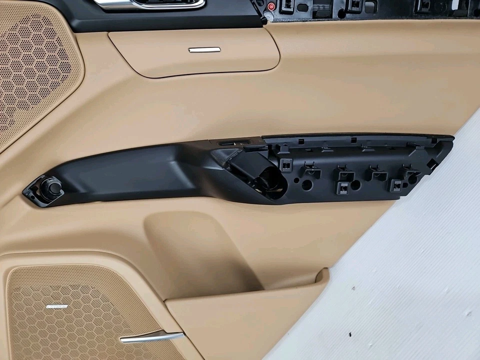 Porsche Cayenne 958 2011-2017 pasajero trasero derecho panel de puerta derecha Luxorbeige  Foto 4 de 4
