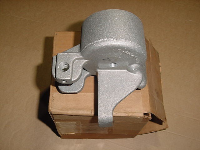 55 Ford -O-Matic transmission servo front housing B8A-77353-A 77353-B ...