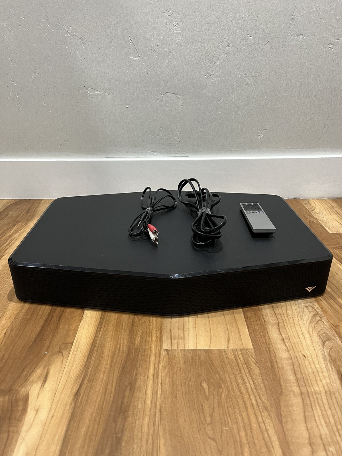 VIZIO S2121wD0 Sound Stand Bar Integrated Subwoofer 2.1 Channel With