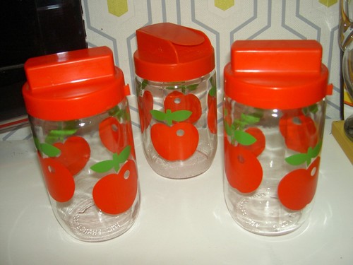 CapCro Lot de 25 bocaux en verre de 125 ml avec couvercles rouges à carreaux To 66