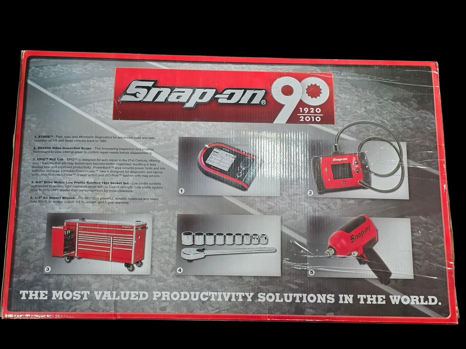 2010 SNAP ON LIMITED EDITION ELECTRIC TRAIN SET WITH TRACK AND CARS TESTED WORKS - Image 2 of 3