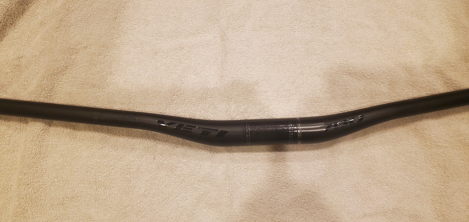 YETI Carbon Riser Handlebar 760mm 35.0mm Clamp Black MTB 20mm Rise 9 BackSweep
