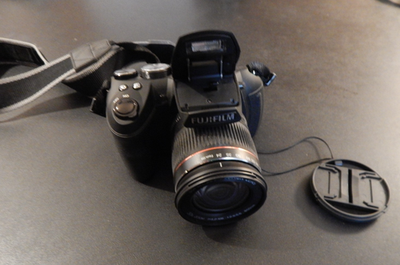 Fujifilm FinePix HS20EXR 16MP DSLR 30x Optical Zoom Camera - GREAT