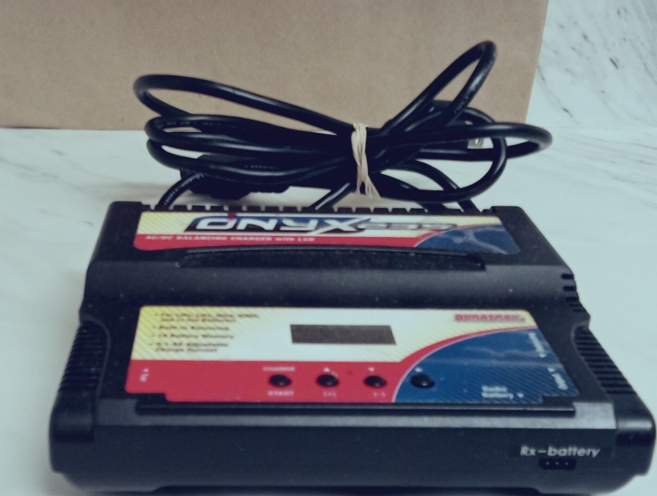 Duratrax Onyx 235 AC/DC Balance Charger LCD 10 Memory LiPo N
