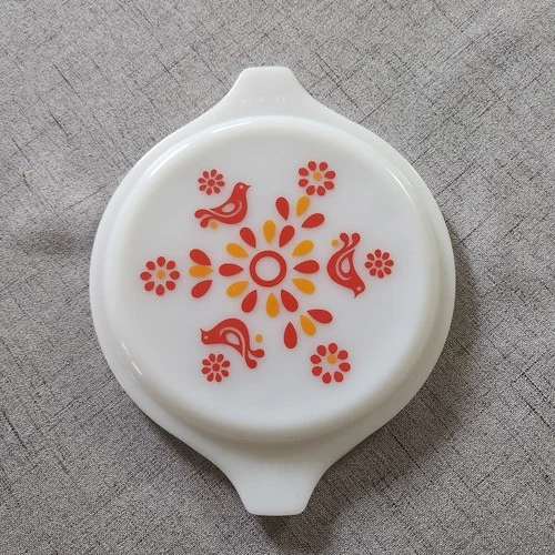 Pyrex Friendship Milk Glass 1 Qt Casserole Lid Only 20-C 34 Made in USA 1970s