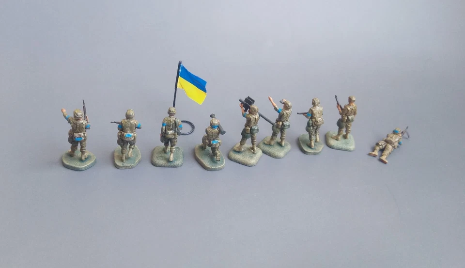 Pro-Painted "Blue team" 47th Brigade  Ukraine army 1/72 figures set B - Image 4 of 4