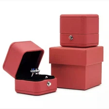 Luxury Vintage Design Soft Leather Ring Box Gift box Green/Red USA NEW