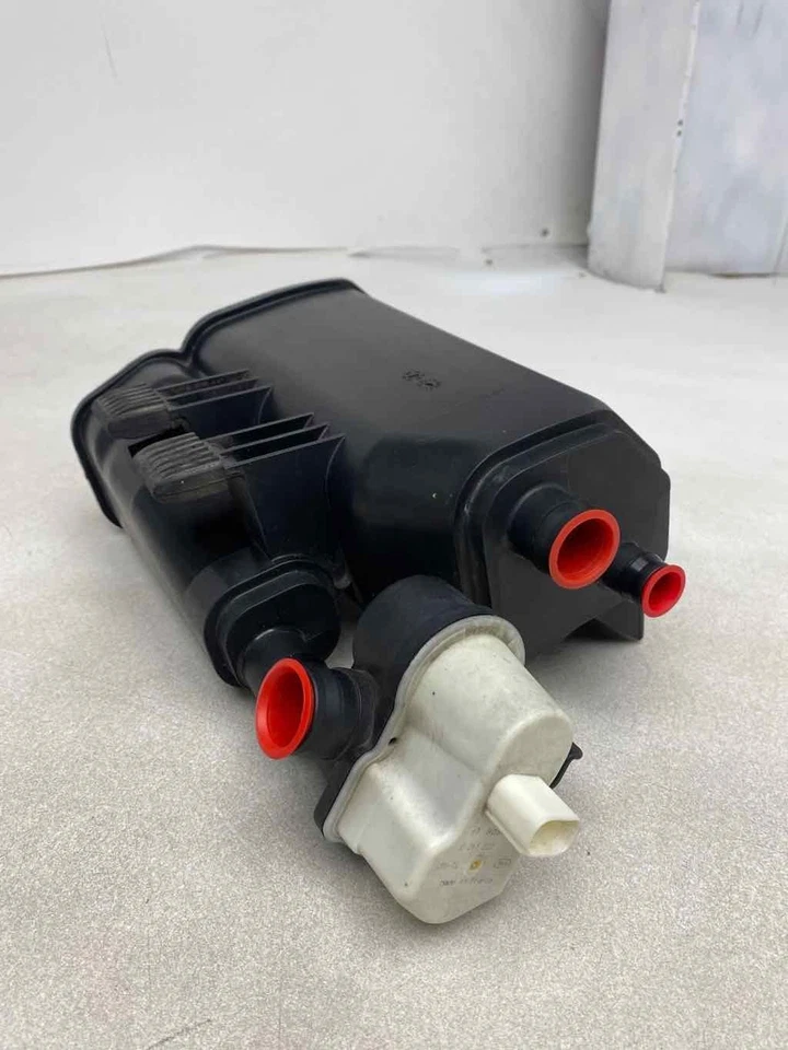 Bmw 4.8l Fuel Evaporator Canister 7162365 OE Fits BMW 650I 2006-2010 - Image 2 of 4