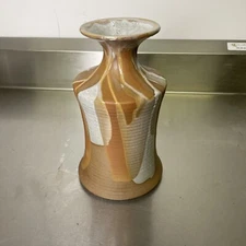 Vintage Jaru California Arts & Crafts Style Pottery Vase w/ Sticker, No. RS-30B