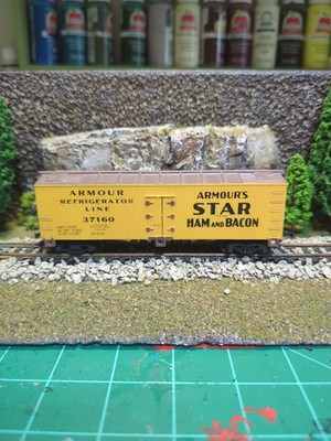 ho scale armour's Star ham and bacon box car