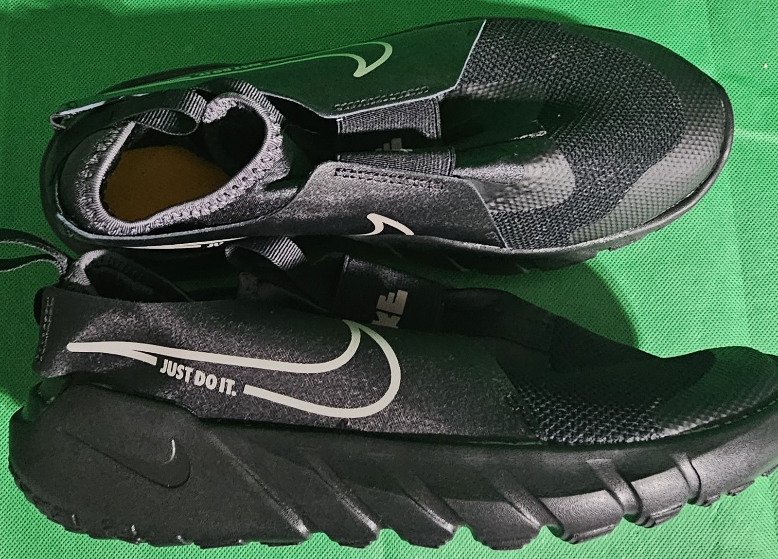 Nike Flex Runner 2 Youth Size 7Y Black Athletic Shoes Sneake
