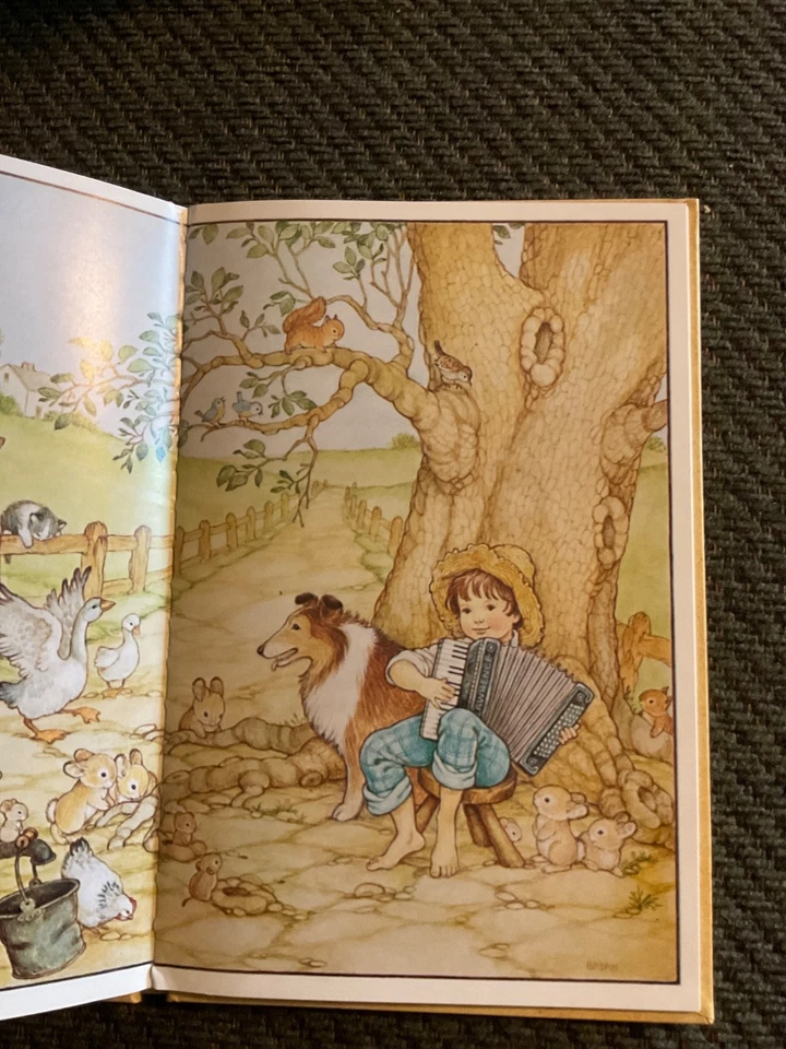 Lawrence Welk’s Bunny Rabbit Concert Hardcover - Image 3 of 4