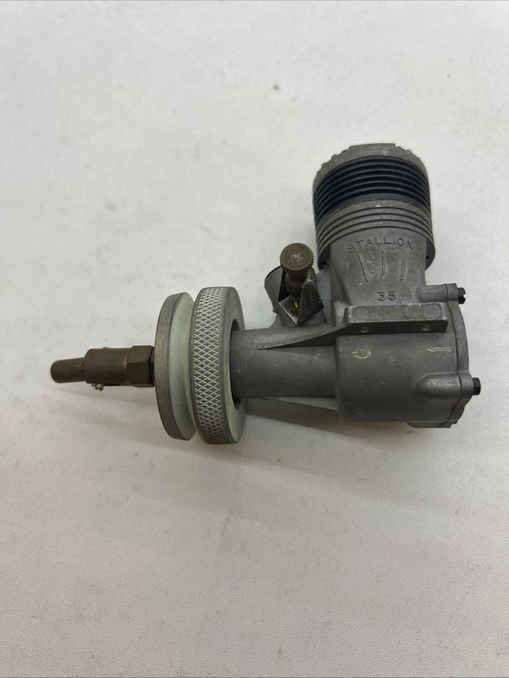 K&B Torpedo .35 Stallion C/L, looks un-used, # 9041, tether cars, boats etc M12 - Image 4 of 4