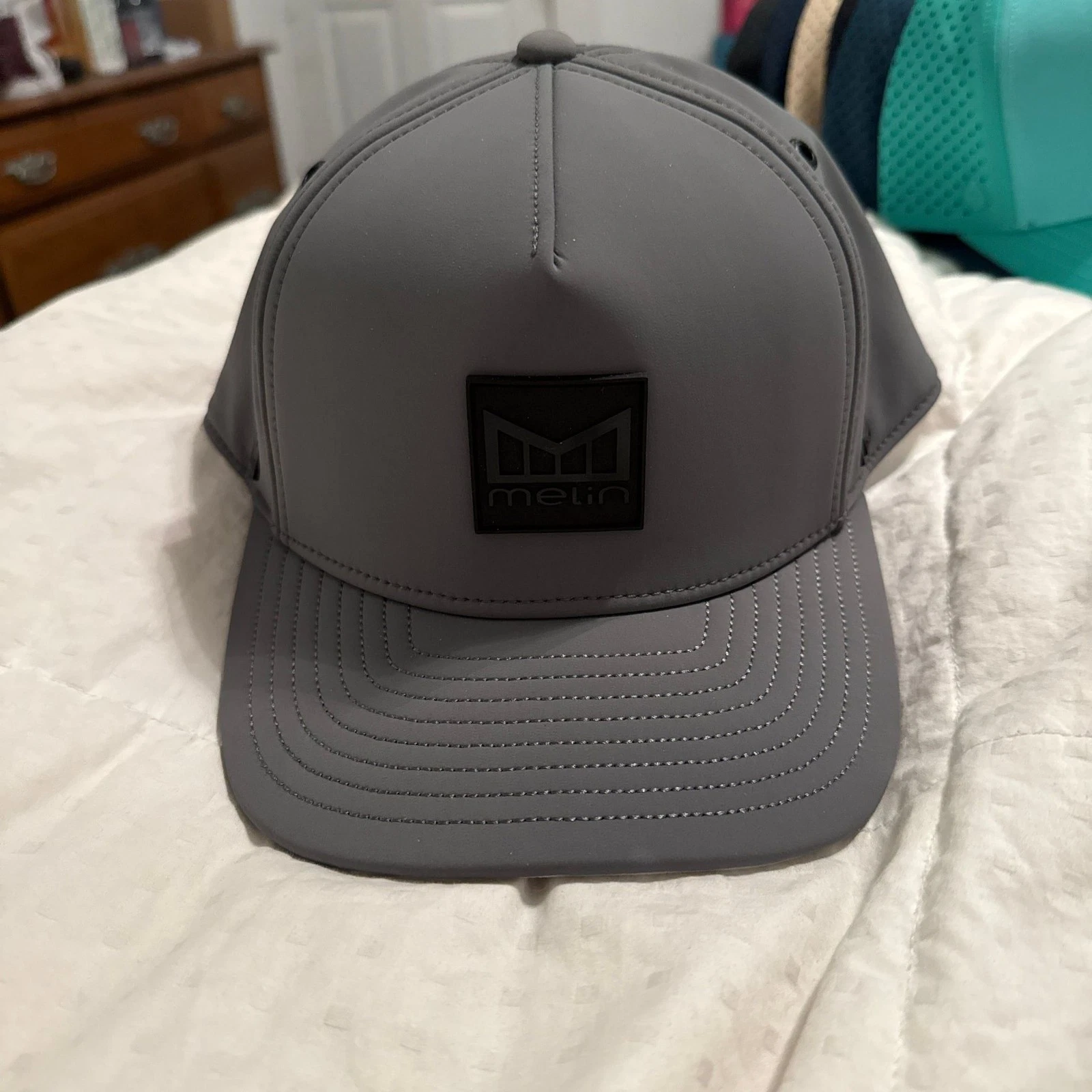 Melin Odyssey Stacked Infinite Thermal Men's Snapback Hat in Granite Grey classi