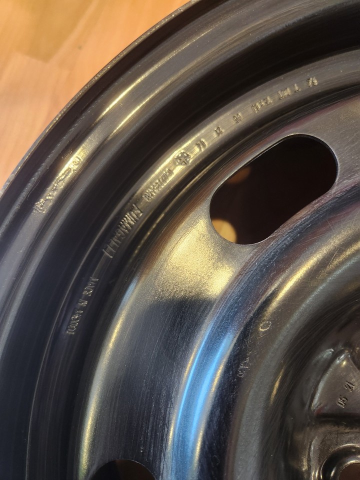Pt Cruiser Metal Rims SET OF (4) 15