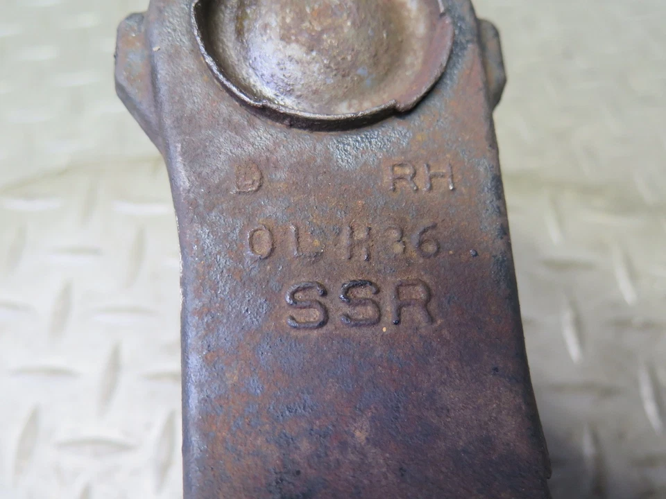 03-06 JUEGO DE 2 YUGOS DE SUSPENSIÓN DELANTERA DERECHA CHEVROLET SSR Y BRAZO DE CONTROL INFERIOR OEM Foto 3 de 4