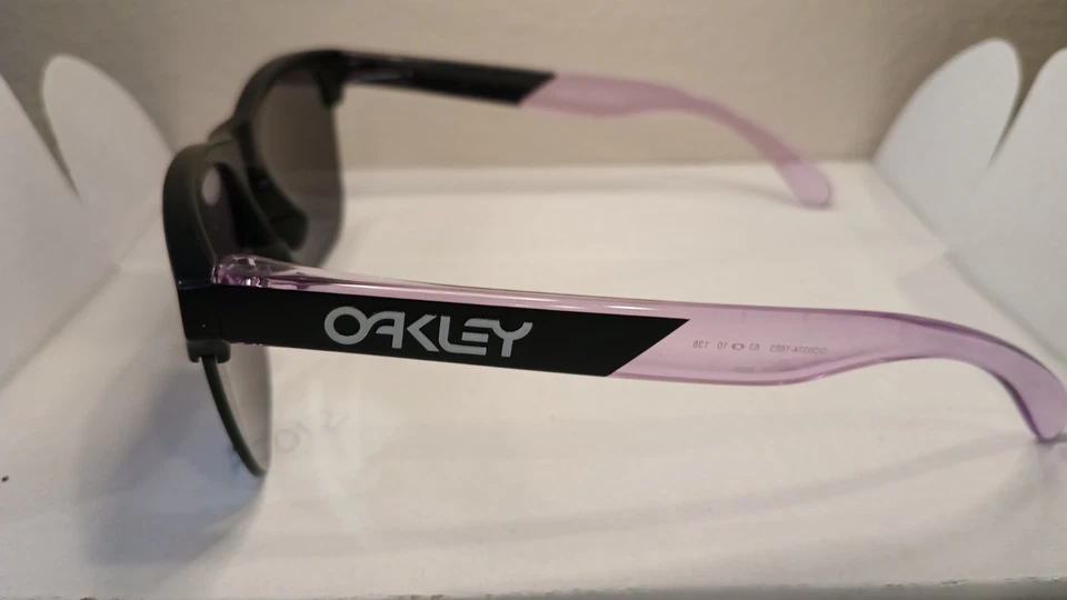 Oakley Sunglasses Frogskins Crystal Purple with Violet Polarized - Image 2 of 4