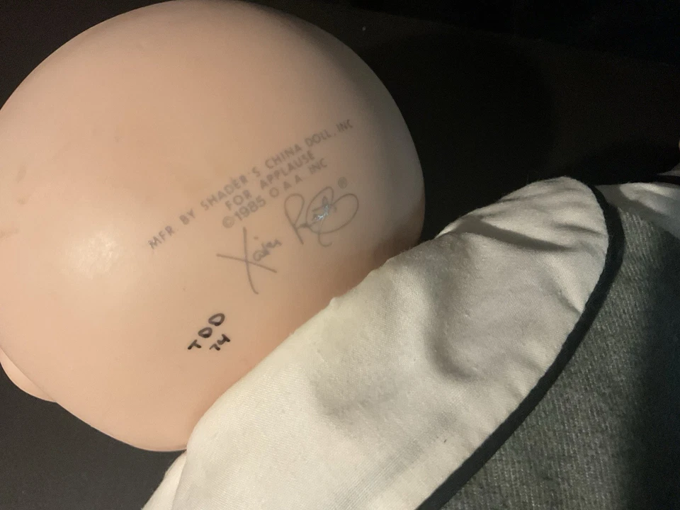 Cabbagepatch Kids Porcelana 1985 Vintage Muñeca Calva Ojos Verdes Ropa Original Foto 2 de 4