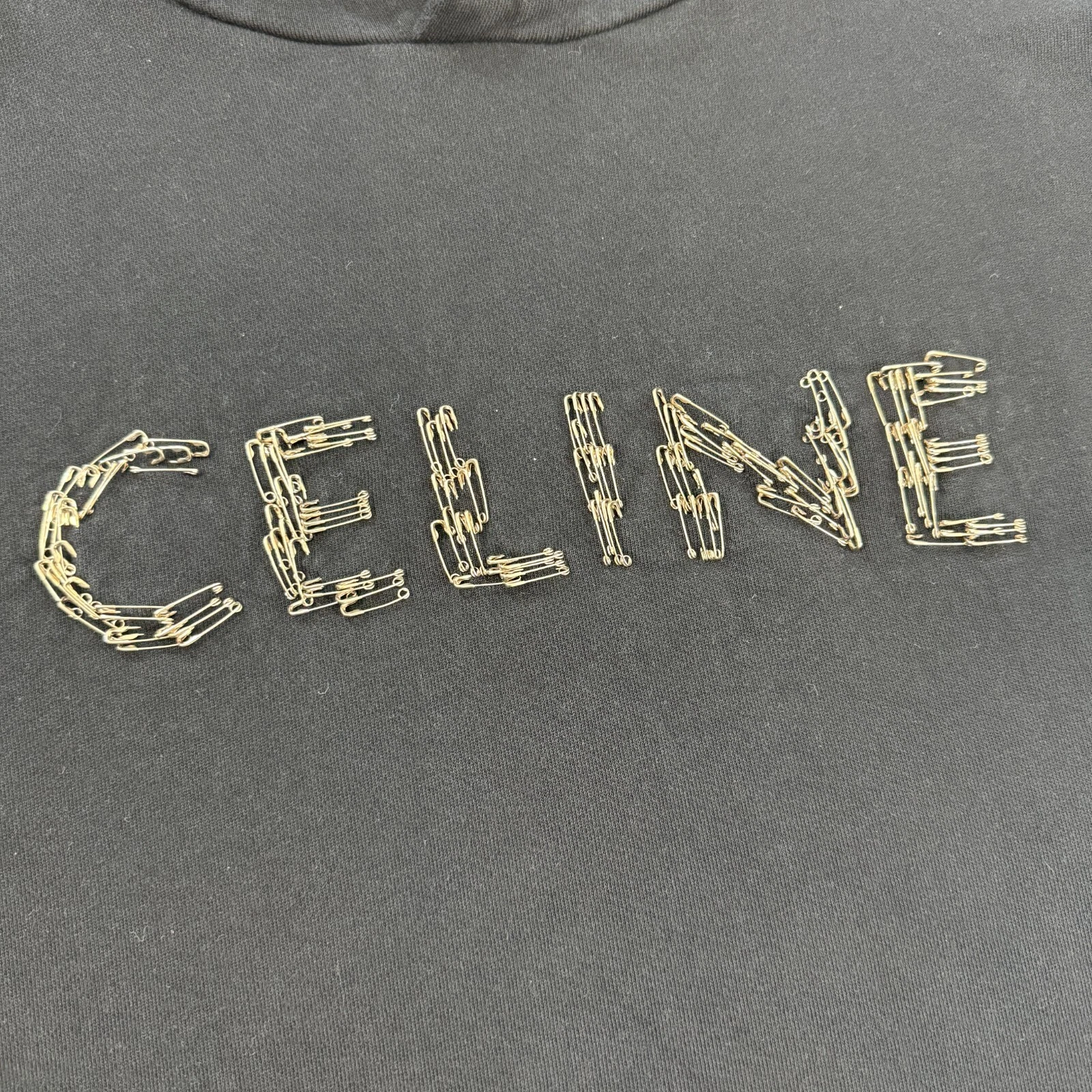 Felpa con cappuccio Celine x Heidi Slimane spilla di sicurezza nera prezzo consigliato £ 1000 ^