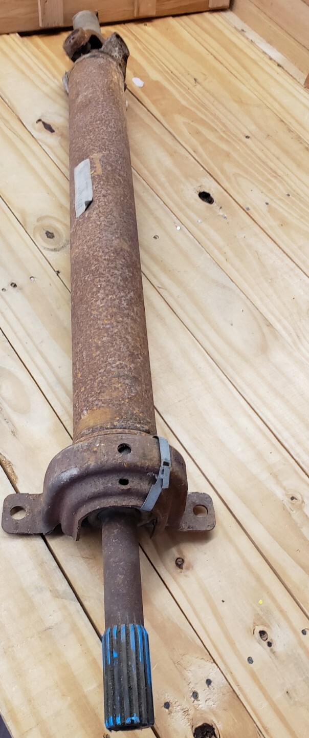 GM PART # 12361505 Front Propeller Shaft Assembly1994-1998 GM OEM 