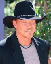 Trace Adkins Posing In Suit And Hat 8x10 Picture Celebrity Print