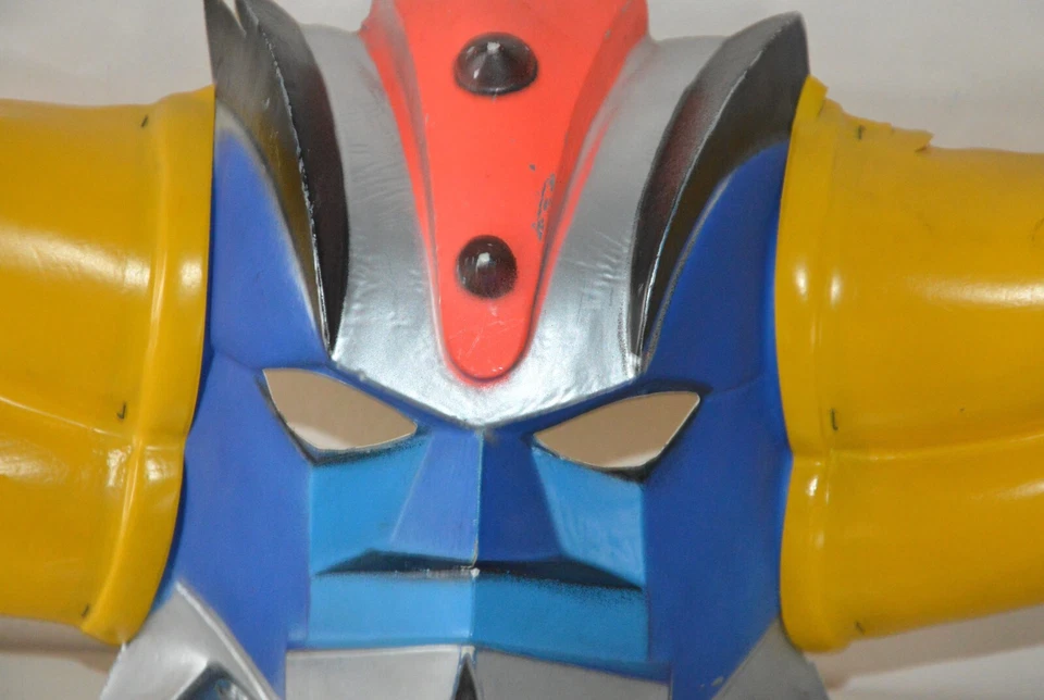 Ancien masque jouet CESAR GOLDORAK vintage années 70 80's - Photo 2/4