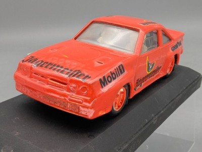 Modellautos 1:43 Vitesse Opel Manta 400 Jägermeister umlackiert in Vitrine