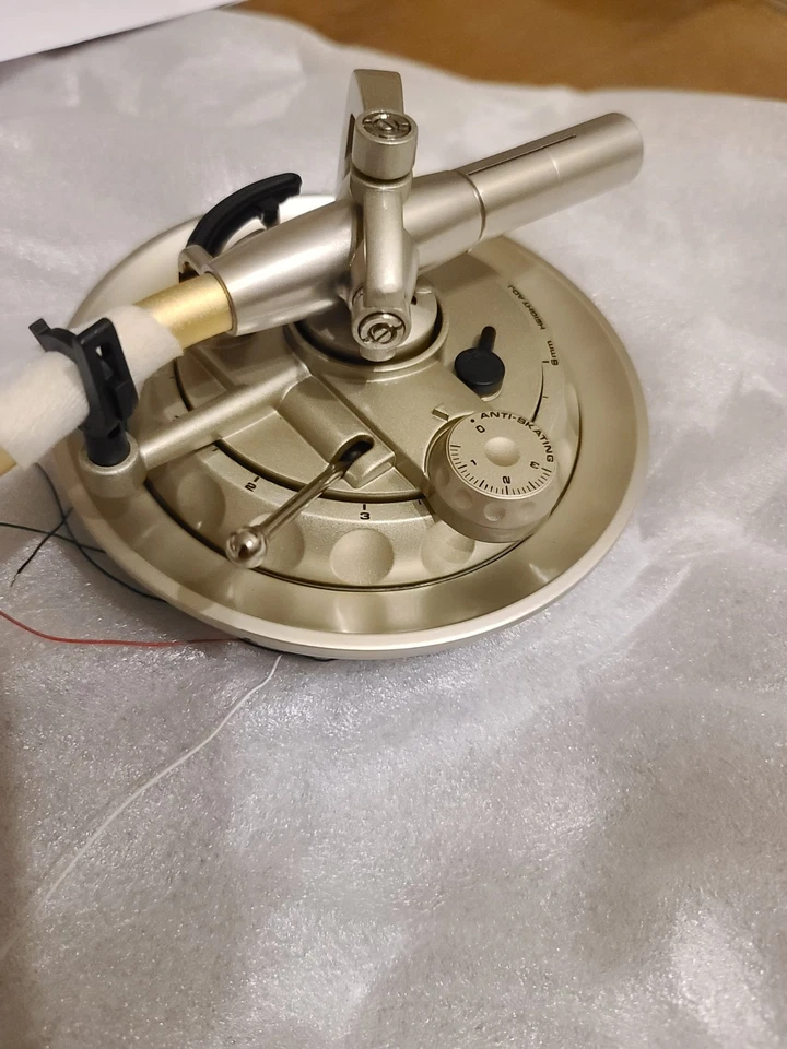 ¡Nuevo! Brazo de repuesto OEM DENON DP-A100 DP-1300MKII. Sin cabezal ni contrapeso. Foto 2 de 4