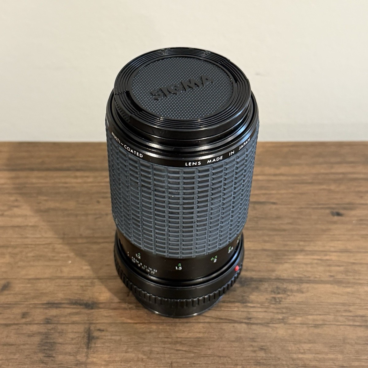 フィルムカメラ SIGMA 80-200mmレンズ付き Sigma 80-200mm f/4.5-5.6 Macro Zoom Lens w/ Case Vintage Camera