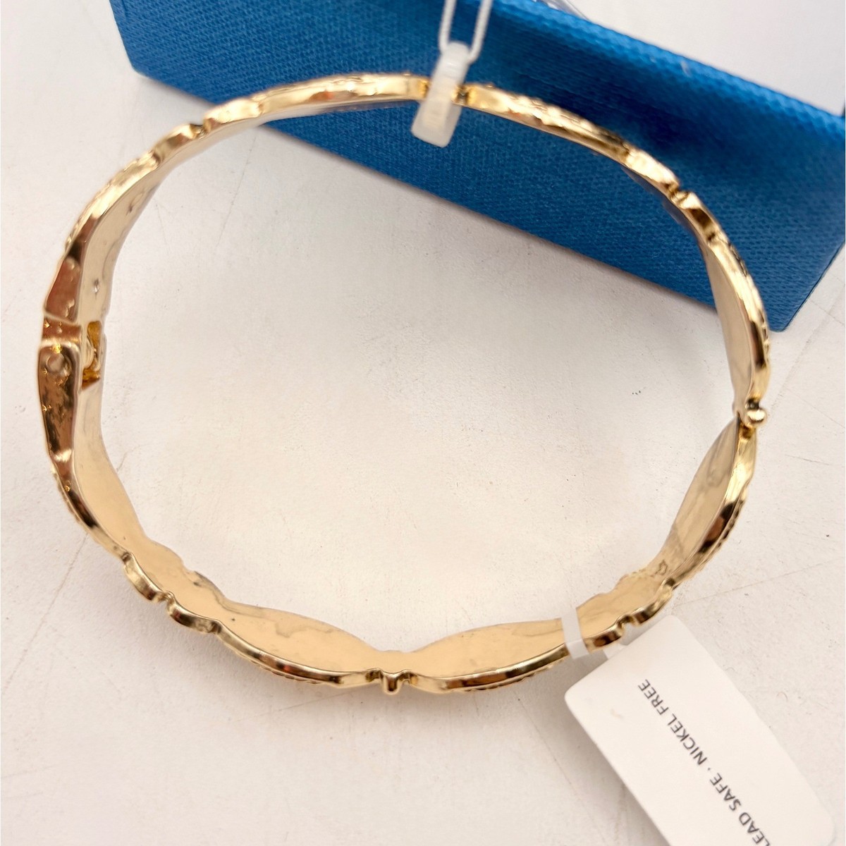 House of Harlow 1960 Hammered Gold Tone Hinged Bangle Bracelet Mother’s Day Gift House of Harlow 1960 Gold Fish Hinged Bangle Bracelet  main image 3